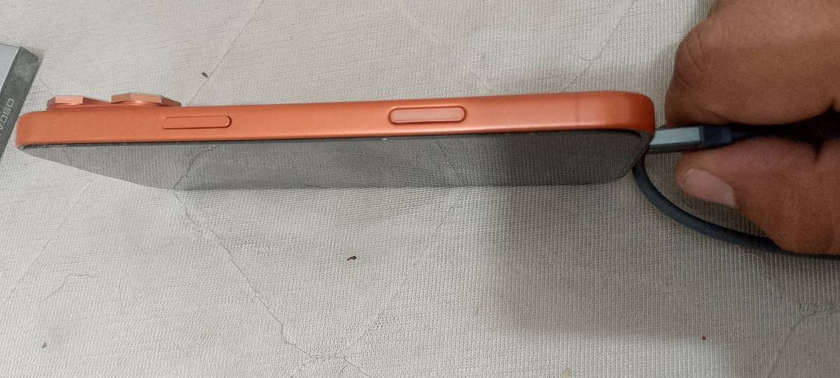 ايفون 17برو ماكس كوبي (كوبي)
مواصفت ونضام مطابق للاصلي للبيع حط سعر وخذه 
***********
