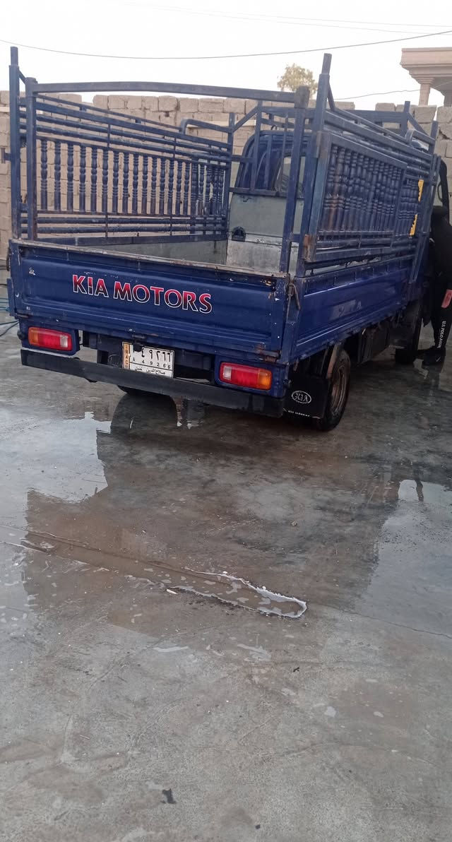 سياره كيا بزون أم عيون موديل 2003
ام الحاكيه كلها شرط سنويه لسنة 2027 صاحبه من المنطقه
تستلم حصة گاز. السعر 75
اتصال على الرقم ***********
