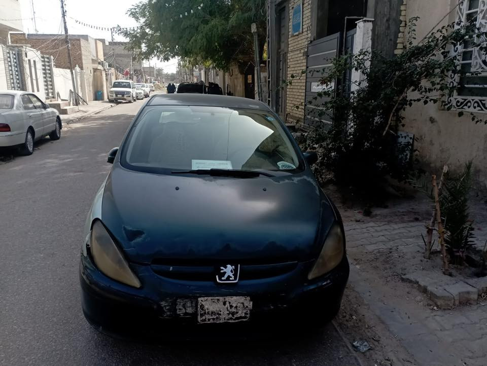 بيجو 2005 
فحص رقم اسود بغداد
سعر 15 $ 
***********
كير مكينة تبريد 
شغال
