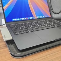 ماك بوك اير 13.6 • رام 16 • 512 جيجا