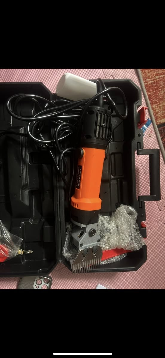 مكينه حلاقة صوف الاغنام والحيوانات كامل محلقات لتواصل:***********
