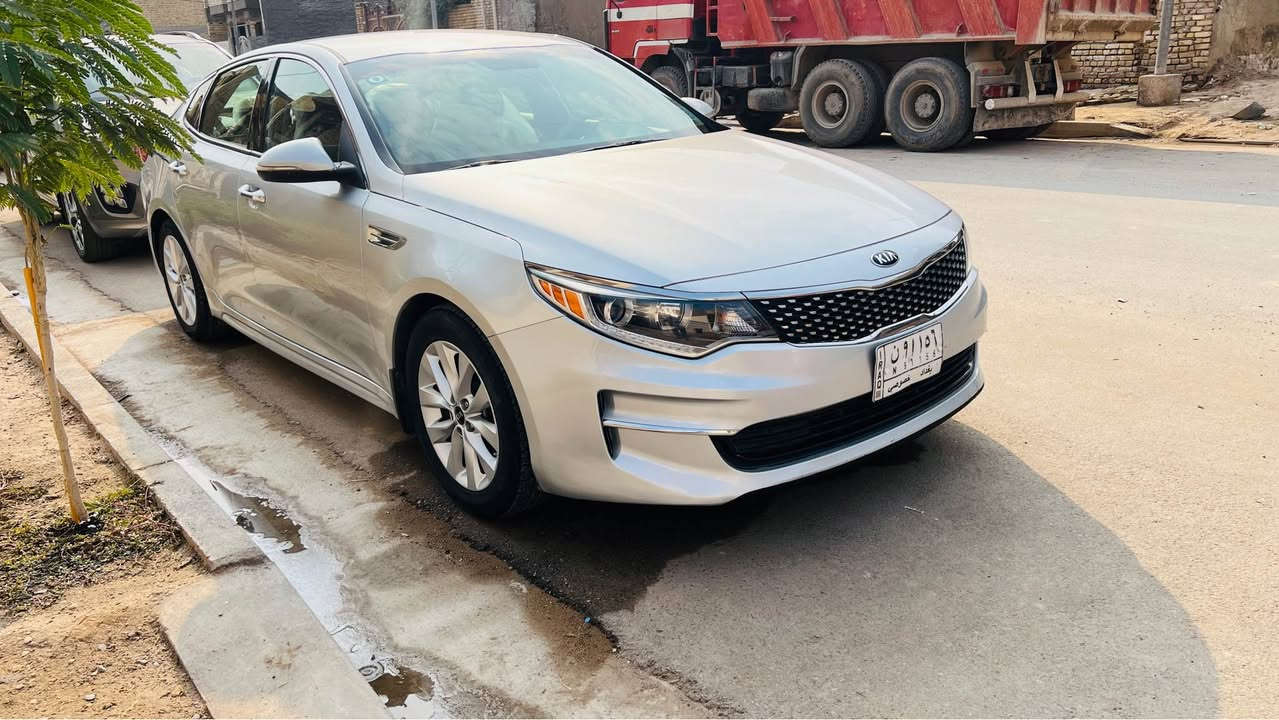 تحيه طيبه…❤️
سياره للبيع نوع كيا اوبتما 
موديل ٢٠١٨ 
رقم بغداد حره تحويل مشروع وطني 
.
وارد امريكي حادثها جاملغ خلفي فقط وعندي صور الحادث وعندي سونار رافقه بالمنشور وانت تفحص سونار من جديد يطلع صبغ او تبديل غير الجاملغ سونارك عليه 
.
فول مواصفات 1/1 عدا البانوراما
بصمه تشغيل + ابواب 
كشنات جلد 
كشنات كهربائيه 
تدفئه بالكشنات 
تبريد خلفي 
شاشه + كامره دواره 
مري قلاب 
لد نهاري 
تحكم ستيرن جهتين 
مرايات شفط 
ماشيه ٧٨ الف فقط 
وسعرها ١٣٥ وبيها مجال بسيط بعد المعاينه 
ومكانه بالكوت مركز المدينه 
وهذا رقمي *********** دهل اوران, واسط
