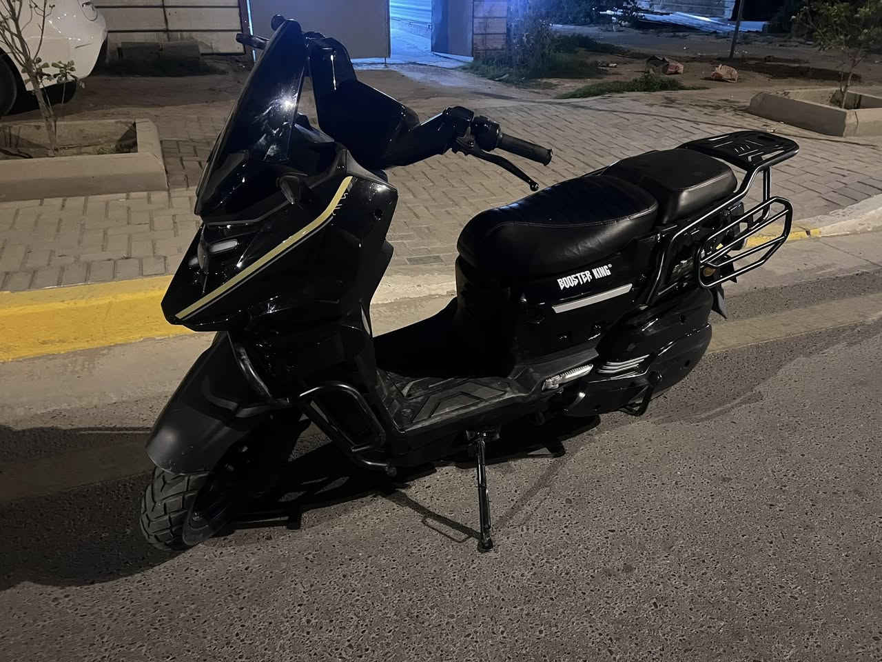 سلام عليكم
دراجه اباشي للبيع تجي ٦بطاريات 

تمشي ٩٠كيلو

سرعته90-95

دراجه بعده نضيفه صار شهر من ماخذها بيه هواي مواصفات ترجع بك مثبت سرعه بارك 3نمر وبيه مرايات مشادهن بعدهن بل كارتونه درجه نضيفه حيل وبلعافيه علياخذها

سعر مليون و٢٥٠

مكانها بغداد البياع 

رقم***********
