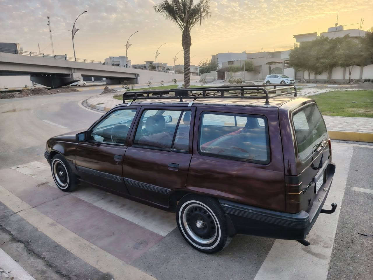 سياره كاديت موديل 91حجم16سياره نظيفه جدا كولشي مابي شرط بدون ضربه سنويه مشروع وطني لل 2028بي دفتر بنزين كهربائية كلها شغال تخم صدر جديد سعر 28وبي مجال بسيط عنوان كركوك رقم هاتف ***********
