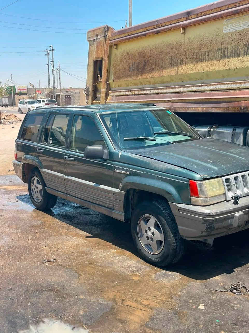 البيع جيب شيروكي مديل 92  بلادي لا صبق ولا ضربه حداديه جديده طخم تاير رقم بصره مكينه فيفيتي  توني شاده سنويه ورقم جديد ال30 تخلص 
سعرب35   وبيه مجال مكان سياره البصره زبير 
ستفسار ع رقم ***********
