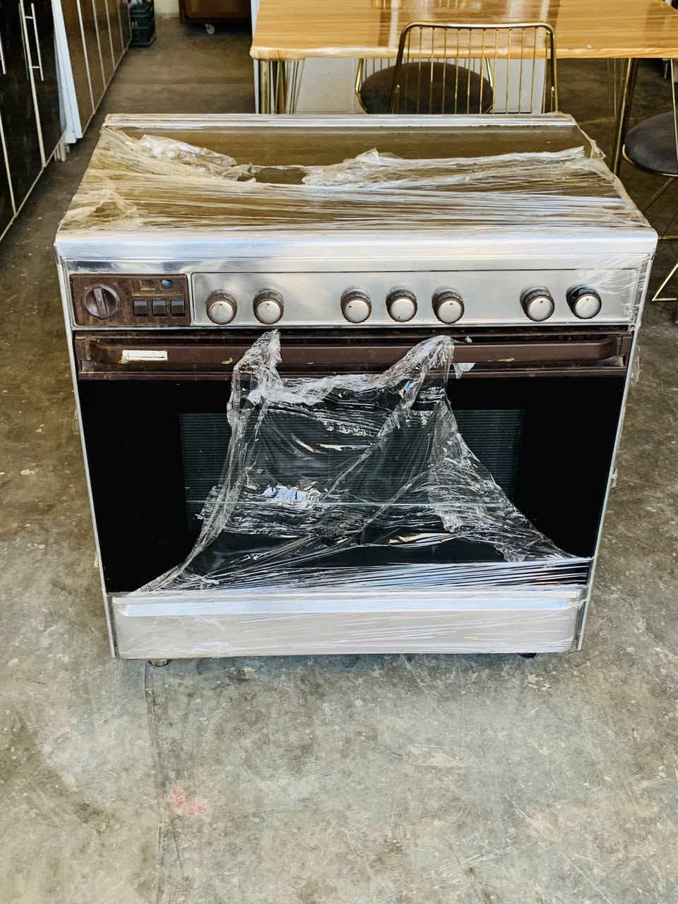 السلام عليكم وصول وجبة جديدة من الأثاث المستعمل قرية شكرا الشارع العام محلات اياد حلاوة مجاور كوفي الشام للاستفسار الاتصال على *********** و***********
