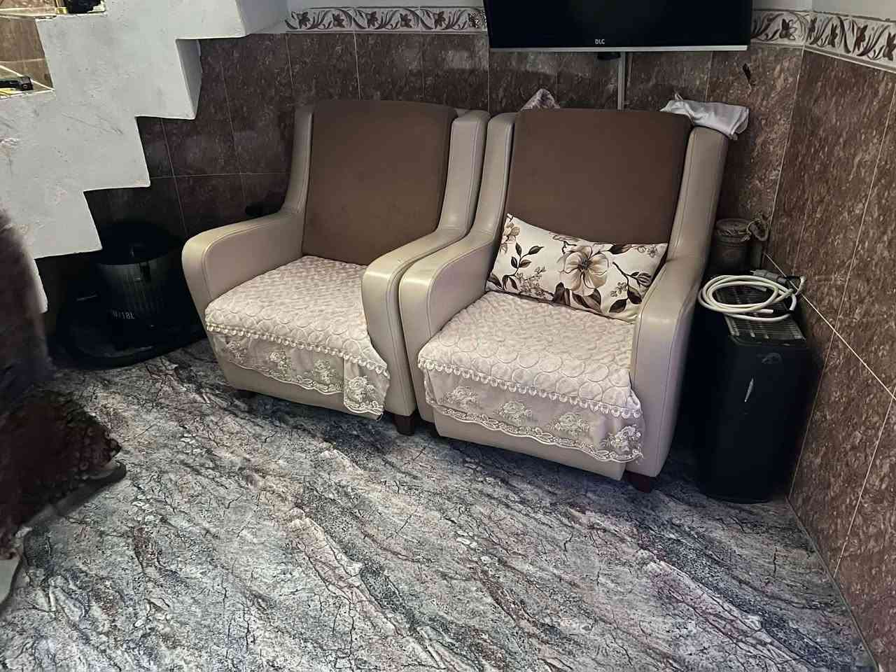 قنفات وية جرجف وية طبلات ١٠ مقاعد جديد بدون اي عيب ٣٥٠ الف مكان قادسية كركوك, العراق


**إذا كنت صاحب هذا الإعلان وتريد حذفه لأي سبب، رجاءا أرسل رسالة إلى الدعم الفني**