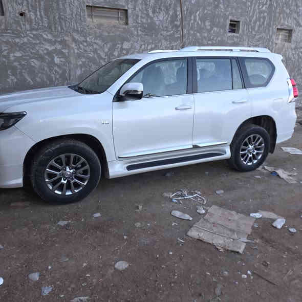 السلام عليكم اخوان للبيع برادو
موديل 2020فول مواصفات 
الفئه vx ماشيه 67000مشي حقيقي 
مكينه 6سلندر 
وبيه قطعه صبغ وحده جاملغ الاسير 
كشنات كهرباء مثبت سرعه 
ردات حساسات اماميه وخلفيه 
السياره فول مواصفات 
المكان صلاح الدين الدجيل 
السعر 395 وبيه مجال
الهاتف ***********
