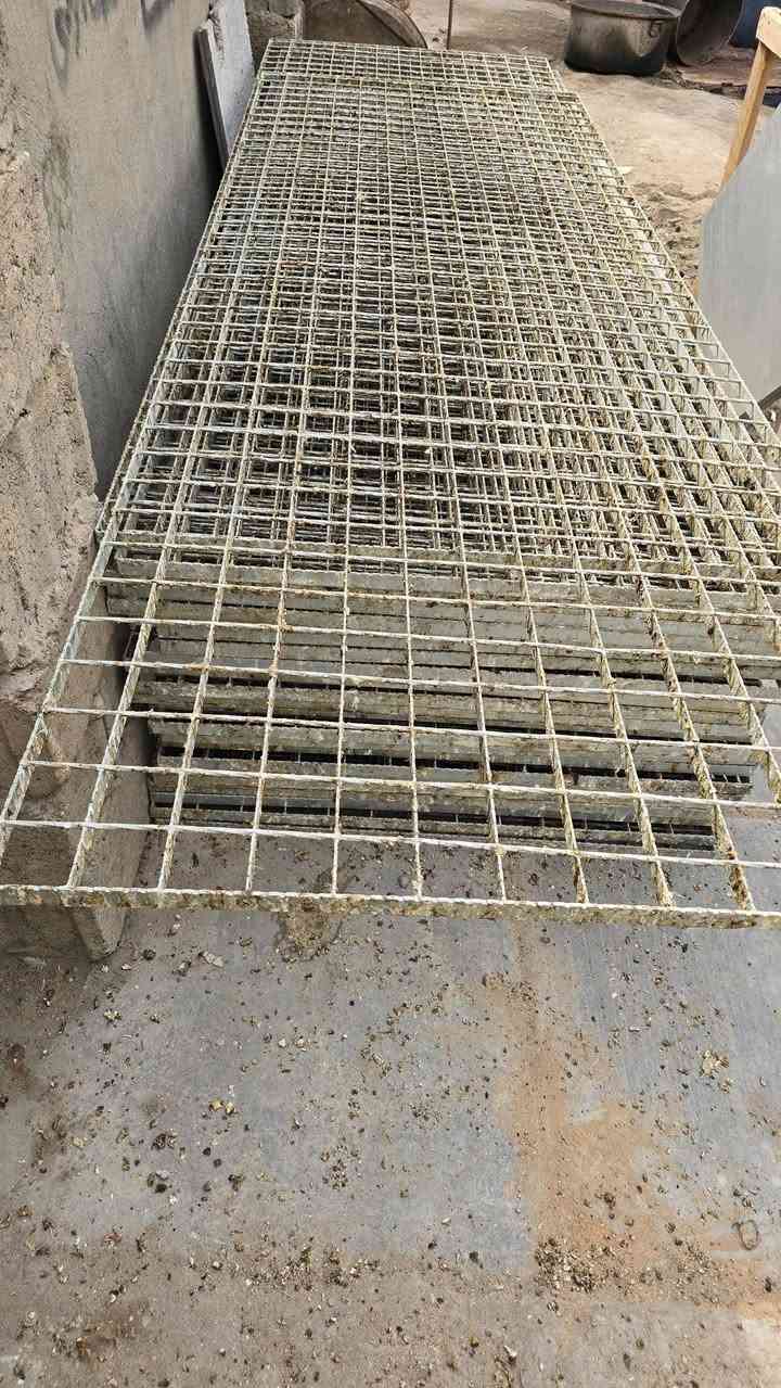 السلام عليكم اخوان 30 قطعة للبيع
طول 3 عرض 1
بغداد ***********
