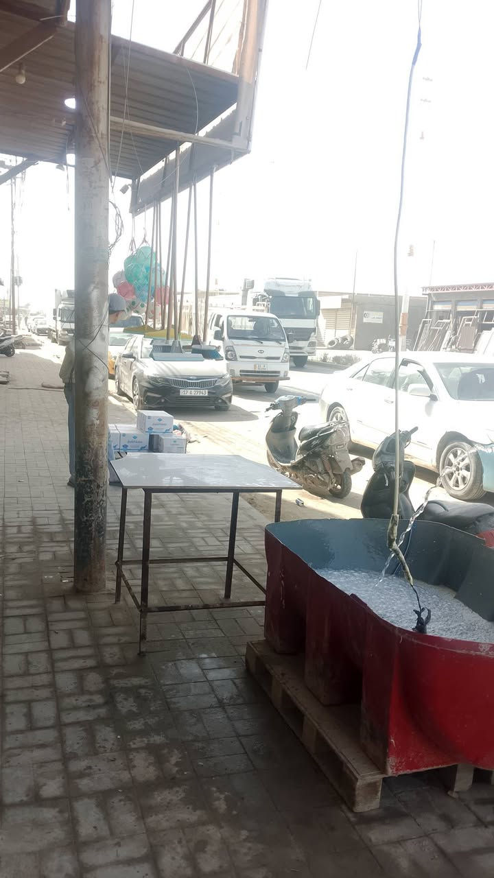 الله هم صلى عل محمد وال محمد 

محل للايجار  كلش مناسب موقع سايدين حي الاعلام قرب شارع سراميك .... طول المحل 6 متر 
عرض.. 4متر 

..‏‪***********‬‏ رقم للتواصل استفسار صاحب المحل
