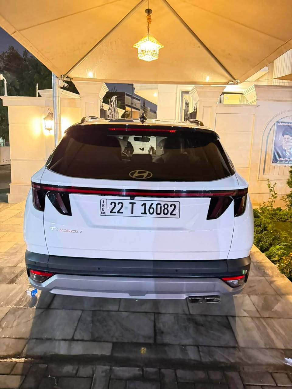السلام عليكم 
توسان للبيع 
الموديل 2025 خليجي 
رقم أربيل تريد تحويل تريد وكاله 
بي اسمي السياره  
تو كلر ابيض و اسود 
فول السياره 
ماشيه 19 الف
رقم الهاتف ***********
الشراي يتصل
