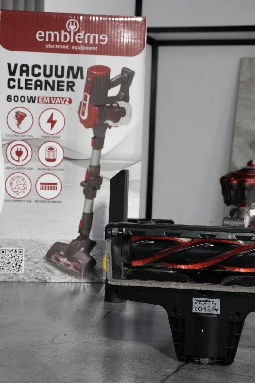 ⁨ ⁨ مكنسة عصا متحرك قابلة للثني 

سهولة الوصول للاماكن الصعبة مع لمامة لجمع الشعر من الارضيات والمفروشات

🔺طول الواير 6.3 متر
🔺 سعة الخزان 0.8 لتر
🔺 قوة السحب 15 الف باسكال
🔺فلتر قابل للغسل
🔺️ طول الانبوب  72cm
🔺 ملحق للقنفات والكراسي
🔺 قدرة الماطور 1000w

✅العنوان الديوانيه شارع المواكب مجاور حسينية ام البنين 
***********
