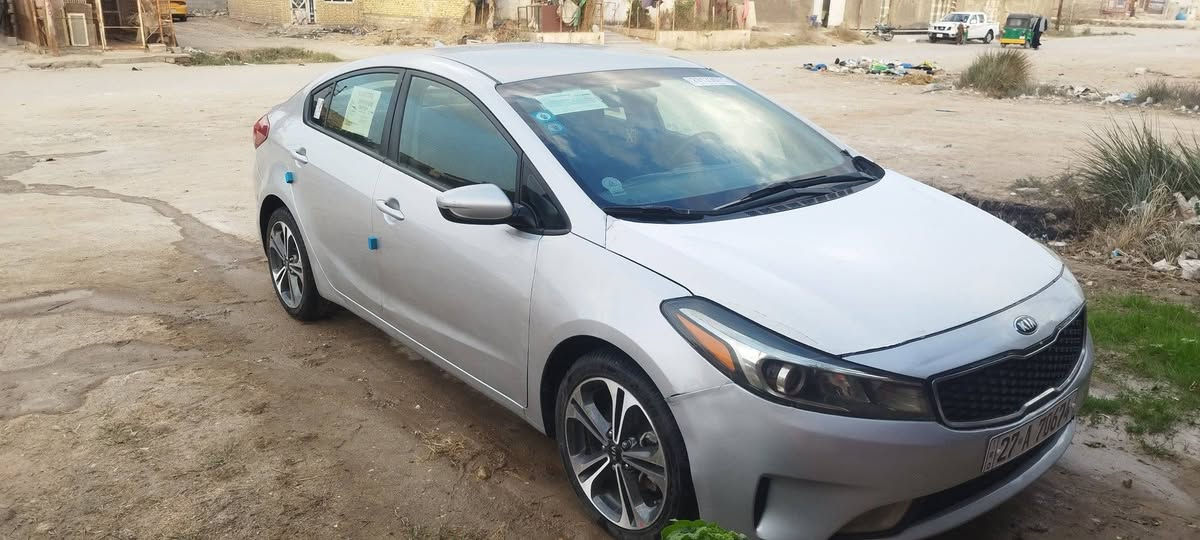 السلام عليكم
كيا فورتي 2017 رقم ذي قار بأسمي ضربتها فقط بنيد ماشية 100 
السعر 122 وبيها مجال 
المكان الناصرية / الغراف 
للاستفسار ***********
