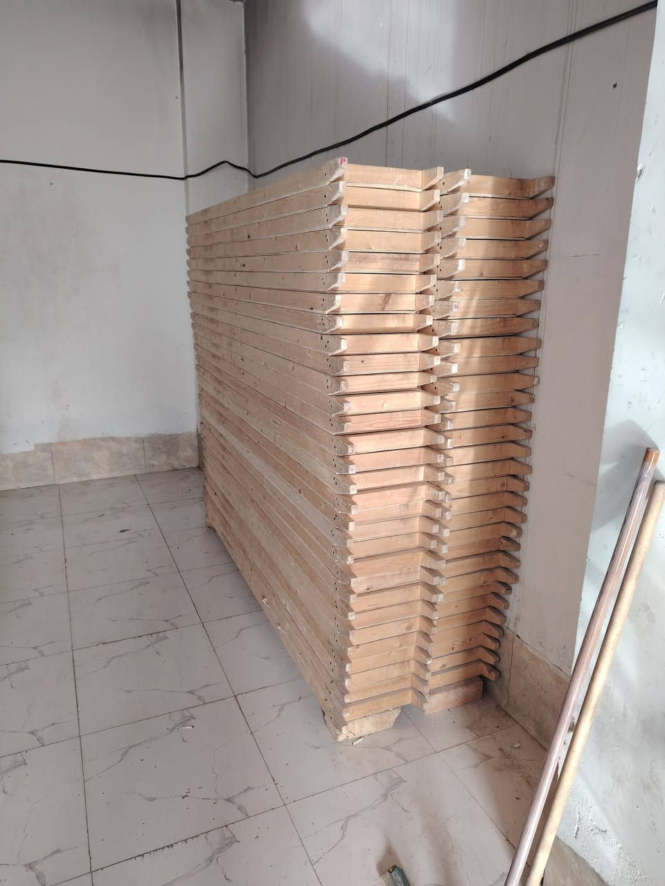 السلام عليكم قراض البيع مال فرن صمون ومخبز البيع العنوان الجزيره البعلي الجاسم قرب المحطه مال ماء الشراي يتفضل خاص او مراسله واتساب *********** ابواشرف ال دليم
