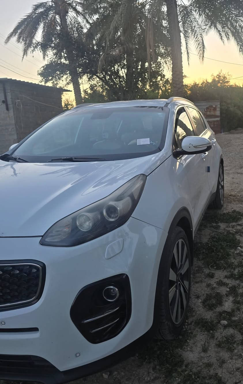 السلام عليكم
سبورتج خليجي ٢٠١٧ 
مري شفط اشاير بالمري 
تحكمات ستيرن 
ثلاث أنظمة قيادة
بيها بارد موضح بالسونار 
سعرها ١٦٣ وبيها مجال 
مكان السيارة بغداد
***********
