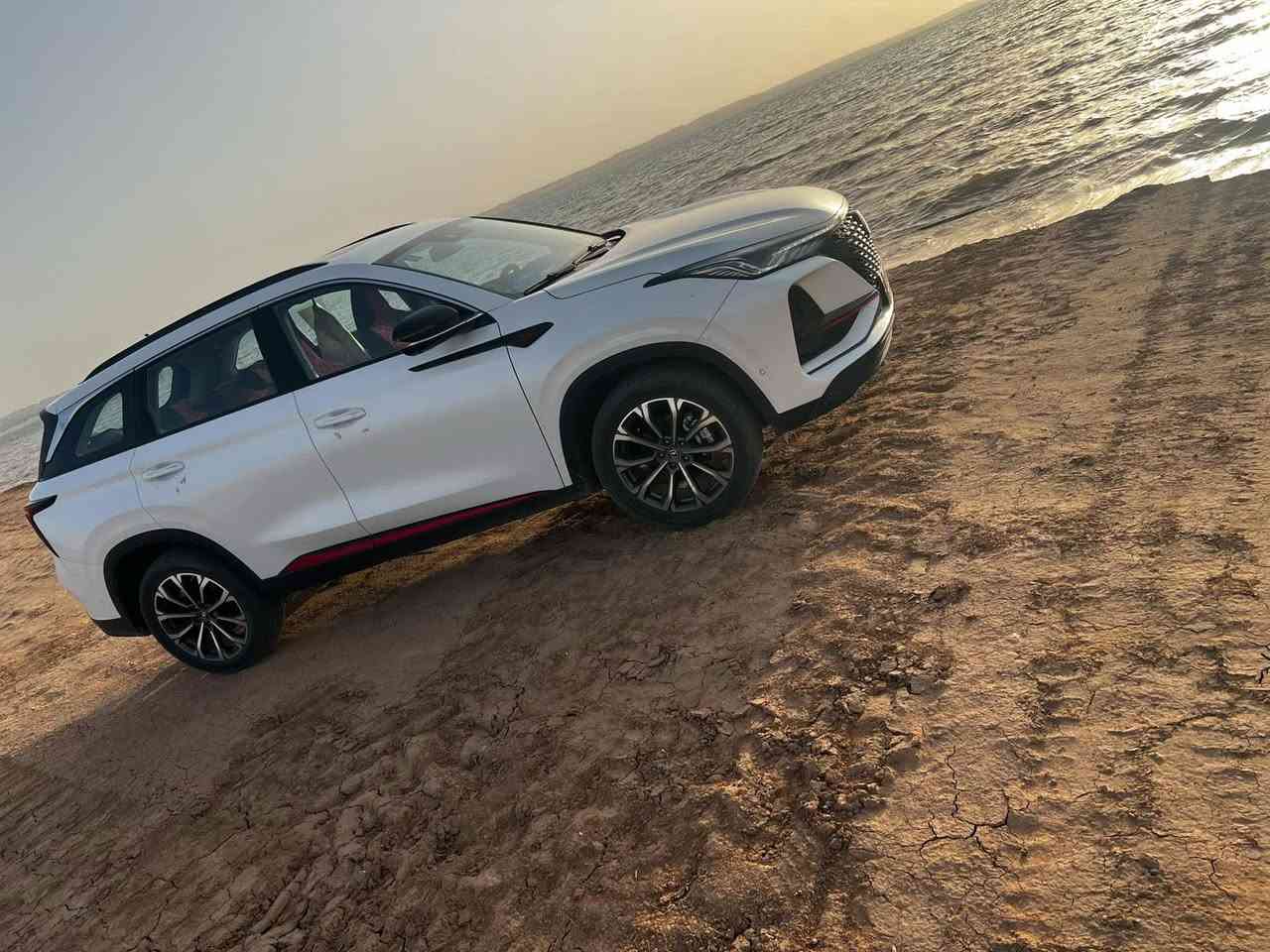 شانجان CS75 (2023) بضمان الشركة
⭐ فول مواصفات 1/1
🛣️ ماشية 80 ألف كيلو
⚙️ محرك 2.0 توربو
⛽ يعمل بالبنزين العادي
🔁 كير 8 نمر AT
🚦 4 أنظمة قيادة: إيكو، نورمال، سبورت، إنفيدفل
🌌 فتحة سقف بانوراما
🔘 بصمة تشغيل
🚪 بصمتين أبواب
📦 صندوق بصمة وكهرباء
🪞 مرايا كهرباء وقَلّابة عند الرجوع للخلف
💡 يد ترحيب وشعار CS75 ضوئي مع المرايا
📷 كاميرات محيطية
🎥 داش كام بذاكرة 64 كيكا
🚀 تشغيل عن بعد
🅿️ ركن ذاتي عن طريق البصمة
📲 تقديم وترجيع السيارة عن بعد عن طريق البصمة
❄️ تبريد منفصل قطعتين أمامي وخلفي
🖥️ شاشة ديجيتال متصلة
🌈 ليدات محيطية داخلية متغيرة الألوان عن طريق الشاشة
🛡️ فول سستم إيرباك
📡 حساسات أمامية
📡 حساسات خلفية
📍 رادار أمامي وجانبي وخلفي
💺 كشنات جلد وكهرباء وتبريد مقاعد
🧠 كشن السائق خزن ميموري 3 وضعيات
💡 ليدات زنون
💡 ليد خلفي
🛣️ قيادة ذاتية
⛰️ نظام نزول منحدرات
🛡️ نظام الحفاظ على المسار
⏱️ إطفاء ذاتي عند الوقوف
🅿️ أوتو هولد
🛞 تخم تاير جديد مبدل قبل يومين
🔢 رقم بغداد باسم الشركة
✅ بدون أي ضرر
🔧 فقط طخة بباب السائق ومعدلة على البارد وغير مبينة
🔄 حتى إذا مراوس بأقل منها ما عندي مشكلة
مكان تواجد السيارة: بابل، الحلة
رقم صاحب السيارة: ***********
