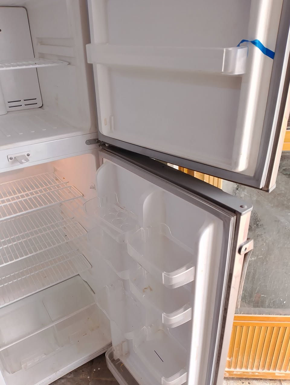 ثلاجه حجم 16 قدم نضافه وتجميد وتبريد فول نظافه 100 💯 شرط الفحص والظمان شهر السعر 200


**إذا كنت صاحب هذا الإعلان وتريد حذفه لأي سبب، رجاءا أرسل رسالة إلى الدعم الفني**