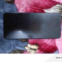 ريلمي ١٠ • ١٢٨/٨ • شاحن ٣٣ واط