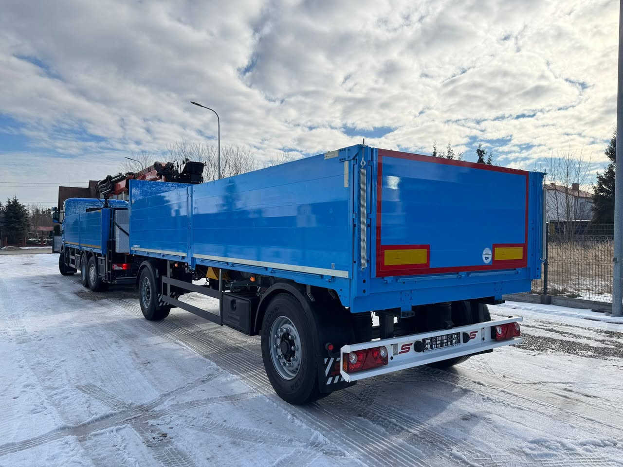 Scania G440
سنة الصنع 2014
عداد 404000 كم 
ناقل حركة أوتوماتيكي 
قوة المحرك 440 
محور توجيه 
عربانة محورين
رافعة اطلس 
حجم 165.2
السعر 45 الف دولار 
شامل كمرك ضريبة شحن 
مدة الوصول 25 يوم بعد الحجز


**إذا كنت صاحب هذا الإعلان وتريد حذفه لأي سبب، رجاءا أرسل رسالة إلى الدعم الفني**