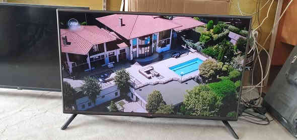 تەلەڤیزۆنی LG کۆری قەبارە 42 مۆدلێل LB5510
خاوێنە ڕەنگی ڕەشە نرخی 100000
لە هەولێرە واتساپ *********** أربيل
