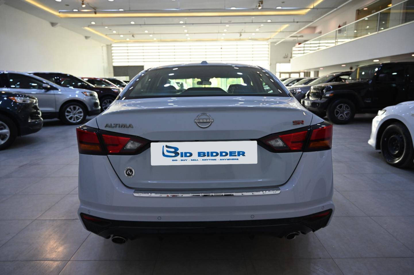 للبيع فقط 
Nissan Altima SR 2023 
وارد أمريكي 🇺🇲
⚙️محرك 4 سلندر 2.5L 
◽نظام الدفع FWD 

⚪ شاشة تدعم Apple carPlay, Android Auto 
⚪كشنات جلد كهرباء + تدفئة 
⚪ستيرن جلد
⚪ويلات حجم 19 

🛡️أنظمة السلامة ومساعدة السائق 
♦️نظام NISSAN SAFETY SHIELD 360 يشمل:
🔺 مكابح تلقائية بحالات الطوارئ
🔺 كشف المشاة
🔺تنبيه مغادرة المسار
🔺نقاط عمياء عالمرايات
🔺تنبيه حركة المرور الخلفية 

ماشية 29.000 فقط ✅

السعر 17.200💲 
مرقم أربيل بأسم شخصي تحويل مباشر 

مكان السيارة أربيل شارع ١٠٠

للإستفسار 
*********** إتصال أو واتساب
