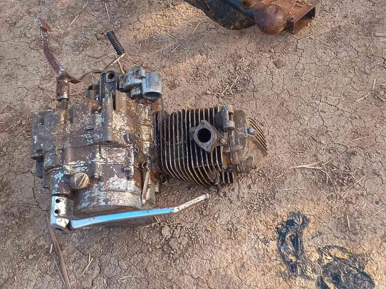 سلام عليكم شباب ستوته تفصيخ عوزه بس شد لتواصل ***********
