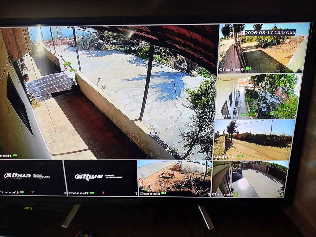 تم بعون الله تأمين موقع 
منطقة ناحية كنعان. البدعة 
#جودة_العمل... #سرعة_الانجاز... #اتقان_التنفيذ
-------------------------------------------
تفاصيل العمل و صيانة 
♦️كاميرات عدد 6 من ماركة داهوا وكاله العالمية دقة 2 ميكا
♦️ تقنية التصوير الملون ليلاً ونهاراً full color صورة و صوت 
♦️ جهاز DVr 8 CH مع هارد خزن t1 كيكا 
♦️ طريقة تسليك الكيبلات (تري لاصق) كيبلات مخفية
♦️ تثبيت بوكسات للكاميرات الخارجية لحماية الفيش
-------------------------------------------
من اجل خلق مجتمع امن وذكي وللحد من الجرائم وعمليات السرقة وتوفير حماية للممتلكات الخاصة والعامة
               ((((في محافظة. ديالى ))))) 
مستعدين لتنصيب وصيانة كاميرات المراقبة في ( المنازل / المحال التجارية / الشركات / المدارس / المشاريع / المعامل / الدوائر الحكومية )
بوجود كادر هندسي وفني احترافي متخصص وبأسعار مناسبة

#اتقان_العمل... #سرعة_الانجاز... #اتقان_العمل

--------------------------------------
متمرسين علئ كافة انواع الكاميرات نظام ip + انلوك
( Dahua /Hikvision / Aswar / XVision / HiLook / Unv / Samsung / ACCU VISION )

خدماتنا تشمل :
1)تنصيب وبرمجة وصيانة كاميرات ip + انلوك
2)تنصيب وبرمجة وصيانة وتحديث  اجهزة NVR + DVR
3) برمجة ونصب الكاميرات المتحركة PTZ
4) برمجة َنصب كاميرات ال WiFi وربطها علئ الهاتف
5)نصب وبرمجة كاميرات التقاط ارقام السيارات ANPR
6) برمجة وادارة ستورجات الخزن  وسستمة المنظومات والمشاريع الكبيرة
7)تأسيس وتسليك وتفييش جميع انواع الكيبلات RG45 و BNC 

#اتقان_العمل... #سرعة_الانجاز... #اتقان_العمل

--------------------------------------
للتواصل معنا :
العنوان المكتب . ديالى بلدروز حي العصري  شارع حاتم القاضي 
فيس بوك : مكتب الرافدين للألكترونيات 
الهاتف : ***********
 #تنصيب_كامرات #كاميرات_مراقبة_منازل #كاميرات #كاميرات_المراقبة #كاميرات_متحركة #كاميرات #فني_كاميرات_مراقبة #dahua #dahuatechnology #dahuamena #hikvision #hikvisioncctv ##Aswar #unv
