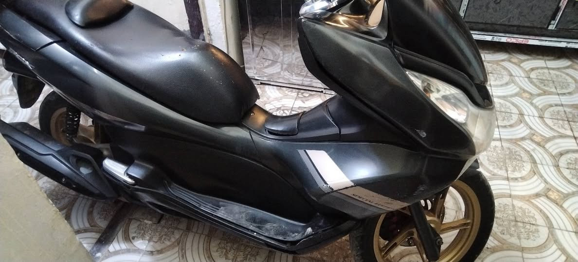 السلام علیکم pcx
جيل اول حساس زدحام وحساس ستان
مكينه 150 سيسي
دراجه معروفه موصفاتها
(((كفاله مكينه)))
السعر 10$وبيها مجال للشراي *********** واتساب فقط رصيد معلق

