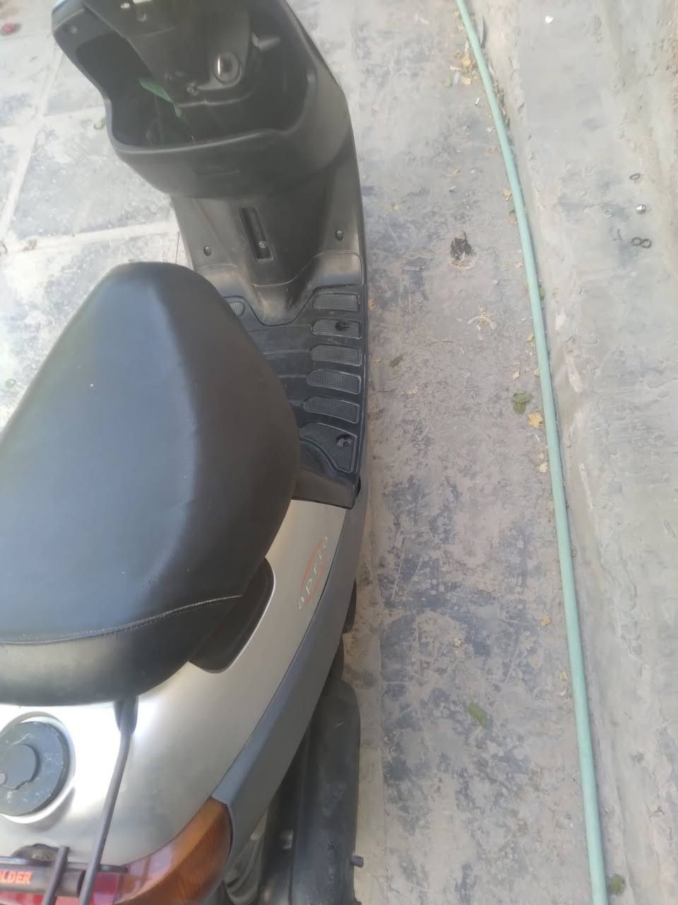 سلام عليكم دراجه بطه ياباني للبيع الدراجه كامله بعده جديده فقط نقص بيه تاير امامي وباتري وكعكات التاير الخلفي جديد السعر 250 الخاص مفتوح


**إذا كنت صاحب هذا الإعلان وتريد حذفه لأي سبب، رجاءا أرسل رسالة إلى الدعم الفني**
