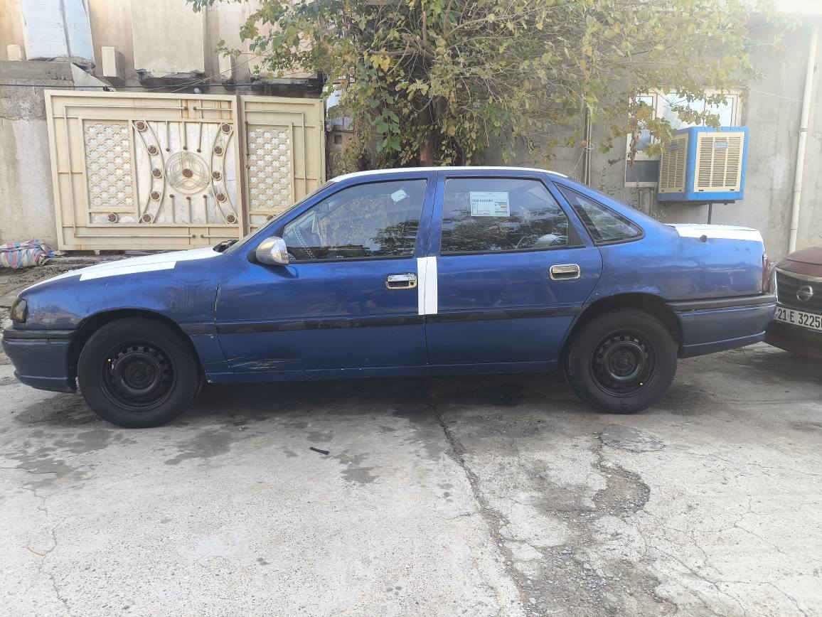 السلام عليكم ورحمة الله وبركاته سياره فكترا موديل 92سنويه ل 30 كابون بانزين حجم 18 شرط التحويل فقط المكينه بيها تبخير  غير هيج ما ناقصها شي سعرها 38 بيها مجال مكانها حزيران وهذا رقمي *********** كركوك, العراق
