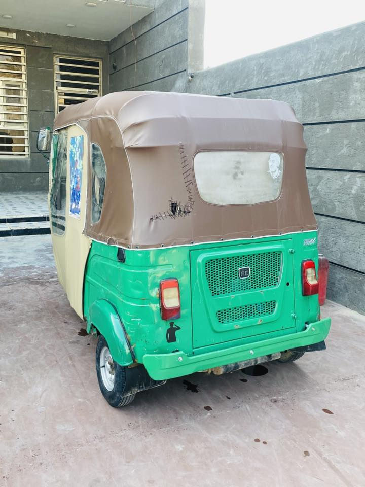 السلام تكتك للبيع خضره مديل 2022 شهر 10 رقم وسنويه إنكليزي تكتك مكفوله من الصبغ والمعجون بيها طخات عل 
بارد فقط
 محرك مكفول خير من الله لا تنقيص ولا تبخير مال جناي 
سعر 7800 وبيها مجال جدا بسيط حك جيه 
مكاني بغداد قرب الثعالبه 
رقم الهاتف ***********
