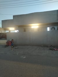 بيت للبيع في حي دجله شارع بيت طوكان ٢٠٠ م طابق واحد ٣ قرف نوم  مطبخ حا...