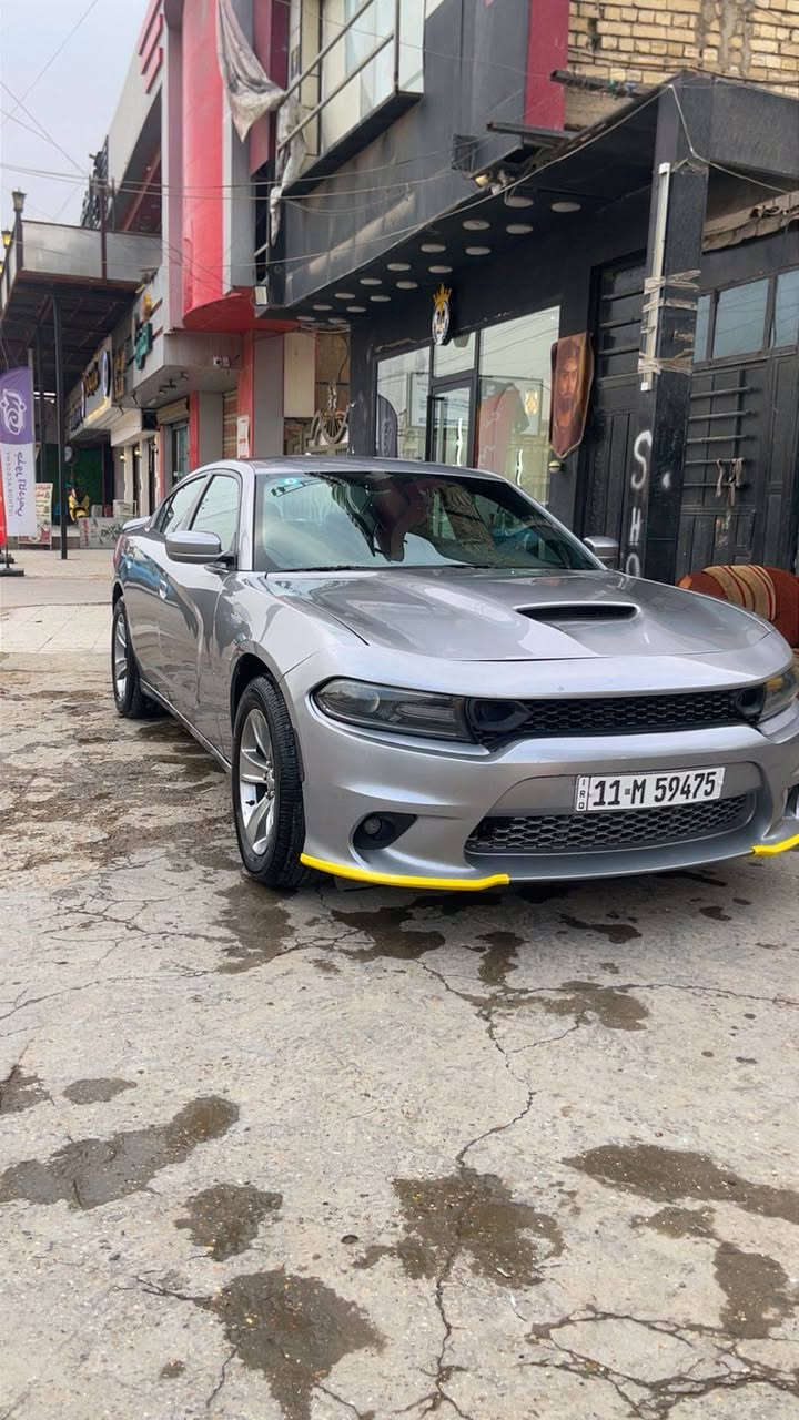 السلام عليكم
جارجر 2016 sxt
رقم بغداد دولي بأسمي هزه وسنويه وارقام جدد 
سياره فور ويل 
معروفه مواصفات sxt
كير ومكينه وصدر وتبريد مكفولات 
تخم تاير ويل كب جديد 
ماشيه 150 الف 
جاهزه سياره مابيه نقص 
حادثه أمريكا منشور وهنا بلعراق جردت السيارة صار بيه جراد ونرشت حزام شرط فحص بدون ضربه 
مكانه بغداد سيديه 
السعر 148 
***********
