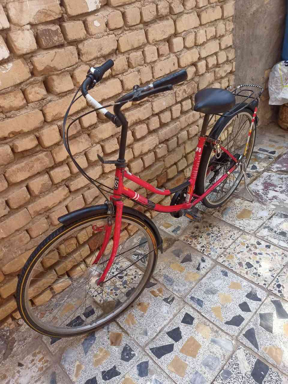 بايسكل للبيع
حجم 26 
السعر 60 وبي مجال 
مكاني رفاعي


**إذا كنت صاحب هذا الإعلان وتريد حذفه لأي سبب، رجاءا أرسل رسالة إلى الدعم الفني**