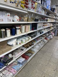 رفوف للبيع مكان حي الجهاد  07705527514