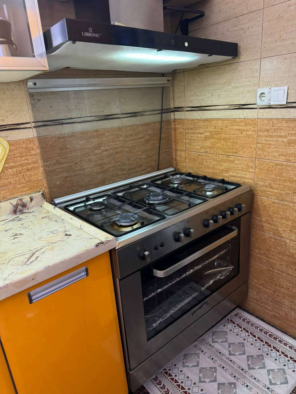 كاؤنتر 750ميز طعام 450 للستفسار ع رقم***********
