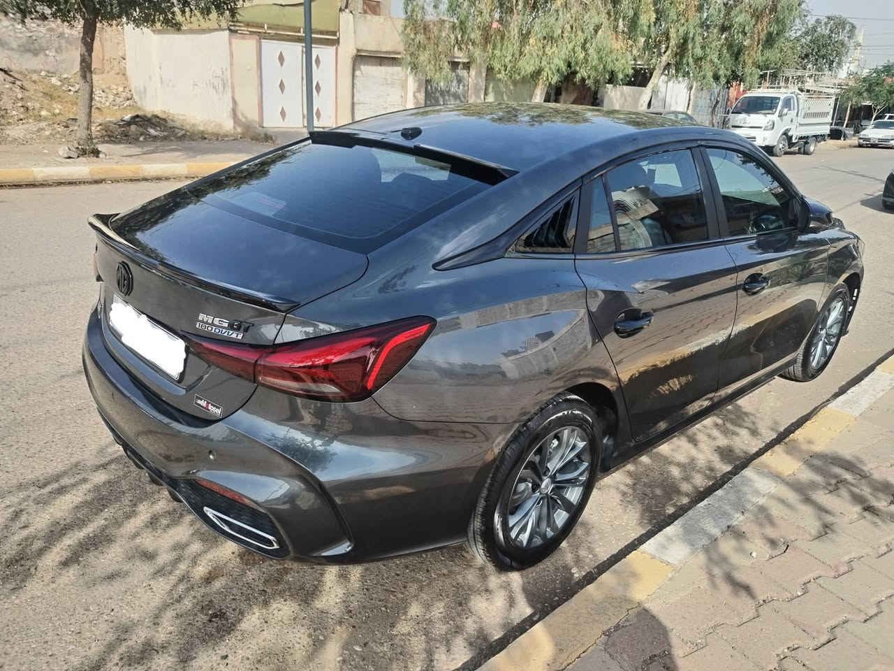 سلاو هاوریان
mggt 2025  نەوتی فول دوو هەزار ونیو رویشتووە کامل جوانکاری بو کراوە بی بویاغ بی سارد بی شوخت 
***********
