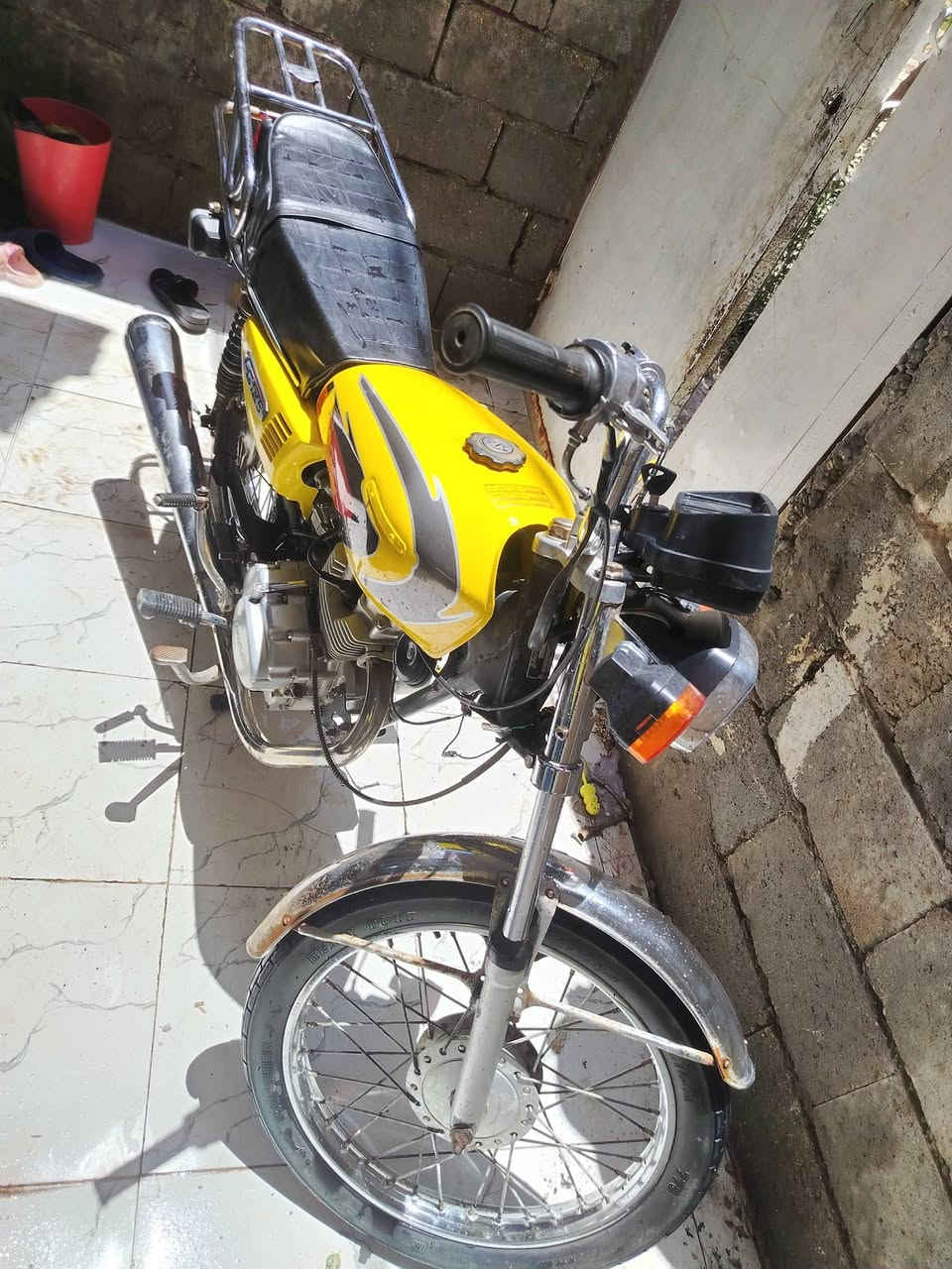 السلام عليكم ، دراجه ارشا للبيع موديل((2020)) السعر
بـ650 وبيها مجال اوراق اصولي مو سكنرر.  
الرقم  ***********
