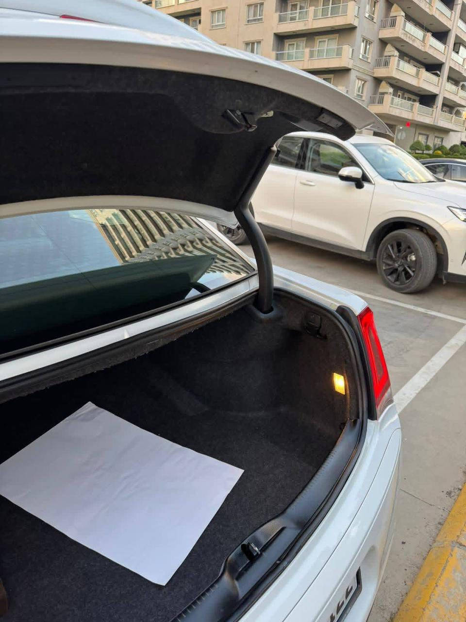 مكلف بنشر ثقو بالله سلام عليكم اوباما 2017s
السياره كلين تايتل عدا رصعه بسيطه وبي دي ار حك عشره سانتيم سونار ويه صور 
السياره فول مواصفات الاس معروفه 
فتحتين بانو راما تحكم ستيرن 
كامره دواره دمام 
ماشيه 105الف ميل حقيقي 
سياره على وضع الشركه 
كشنات تدفئه تبريد مكينه 3600
وباقي المواصفات معروفه 
رقمها سليمانيه عدي وكاله بيه 
مكانها كربله رقم ☎️ ***********
سعرها 275$
