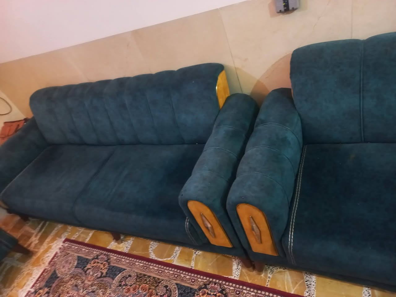 تخم لون تركوازي غامق ٨ مقاعد للبيع
عنوان بغداد الدورة 
مراسله خاص


**إذا كنت صاحب هذا الإعلان وتريد حذفه لأي سبب، رجاءا أرسل رسالة إلى الدعم الفني**