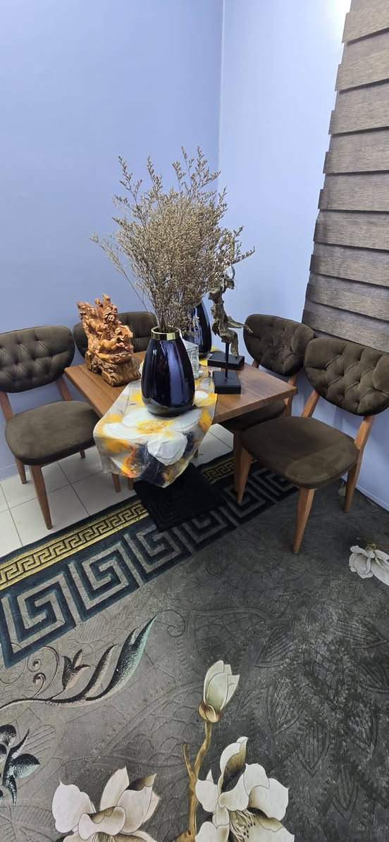 سلام عليكم
للبيع كلمن وسعره


**إذا كنت صاحب هذا الإعلان وتريد حذفه لأي سبب، رجاءا أرسل رسالة إلى الدعم الفني**