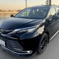 للبيع تيوتا سينا ٢٠٢٤ هايبرد وارد امريكي المواصفات فئة (XLE) فتحة شاشة...