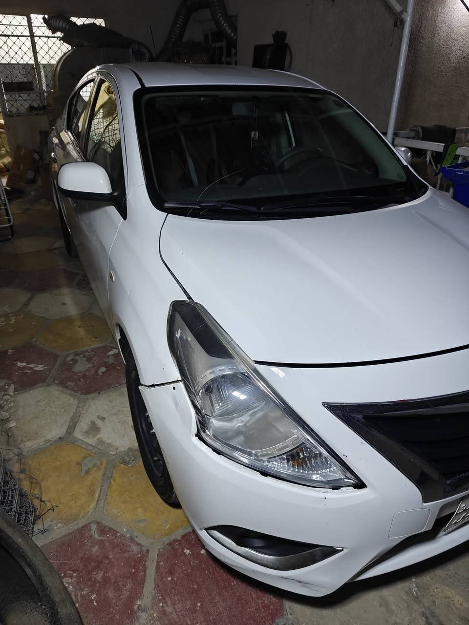 السلام عليكم بيع مستعجل
نيسان هندي موديل 2021 للبيع مكفولة من محرك وكير وحدادية بيها ضربيتين خشم الجاملغ والصندوق 
وحتى سبيرها منازل
ماشية 68 الف ع وضع الشركة مامبدل شي بيه
العنوان بغداد /الحسينية الرقم ***********
