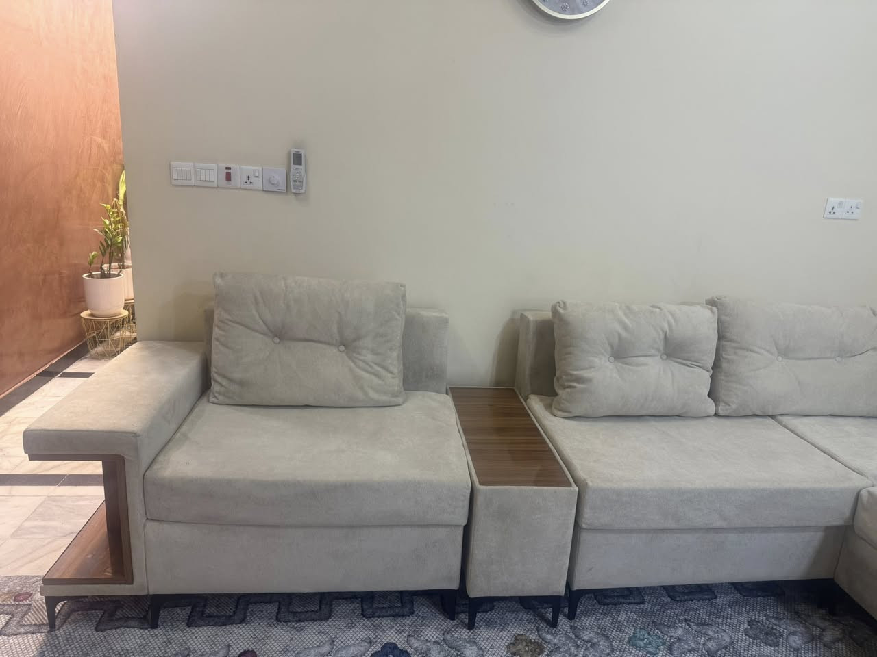 السلام عليكم 
ديوان للبيع تفصال تركي جديد مع طبله وسطيه سعره ٥٠٠الف الاسفنج ميخسف صاله سنه يمي


**إذا كنت صاحب هذا الإعلان وتريد حذفه لأي سبب، رجاءا أرسل رسالة إلى الدعم الفني**