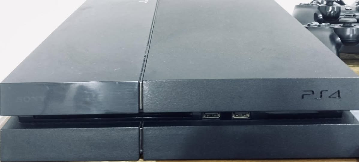 بلايستيشن 4 للبيع

* سعة 500GB
* وياه يدين
* لعبة God of War أصلية
* كيبل HDMI + كيبل طاقة
* الجهاز شغال 100% وجاهز للتجربة
* جميع المنافذ تعمل بشكل ممتاز

السعر: 230 ألف دينار
📍السعر قابل للتفاوض البسيط
📩 للتواصل ***********
