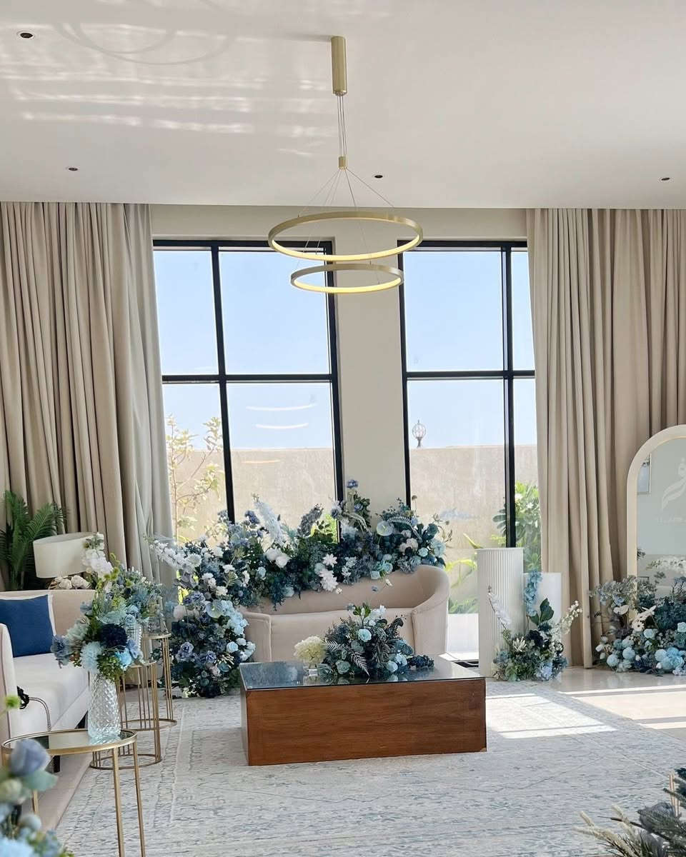 كوشه اجنن 🥰إيجارها فقط 30الف فقط مهر ب30 تاخذيها وترجعيها واذا تردون كادر نقل وشد متوفر ايجار جنط عروس ب15 عنوان تكريت الزهور للحجز خاص او ع *********** واتساب الحجز قبل ب سبوعين افضل نسمة للمناسبات آفخم الموديلات مفتوح حجز الان
