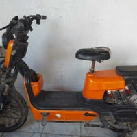 دراجه مبدل بيه بكاريه وشاحنه السعر 175وبيه مجال للاستفسار اتصال 077258...