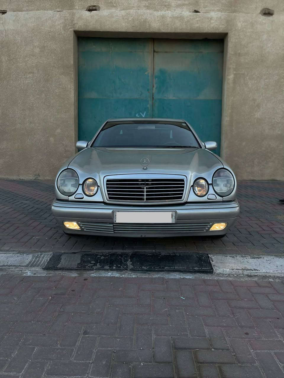 مارسدس ام عيون افنكارد ١٩٩٧ خراطيم٣٢٠
رقم اربيل سنويه ورقم وهزة جدد
مكينه ٦ سلندر كير D4 مكفولات 
فول مواصفات ١/١
فتحة سلايت روف طكتين جام
تحم ستيرن جهتين
مري قلابه واشاير بــ مري ومري كهرباء 
كشنات كهرباء وتدفئة كشنات
خزن كشنات ميموري  
ثلاجة بــ تجوة الوسطية
قطعتين تبريد 
بردة سلايت كهربائيه
وباقي التفآصيل 
***********
