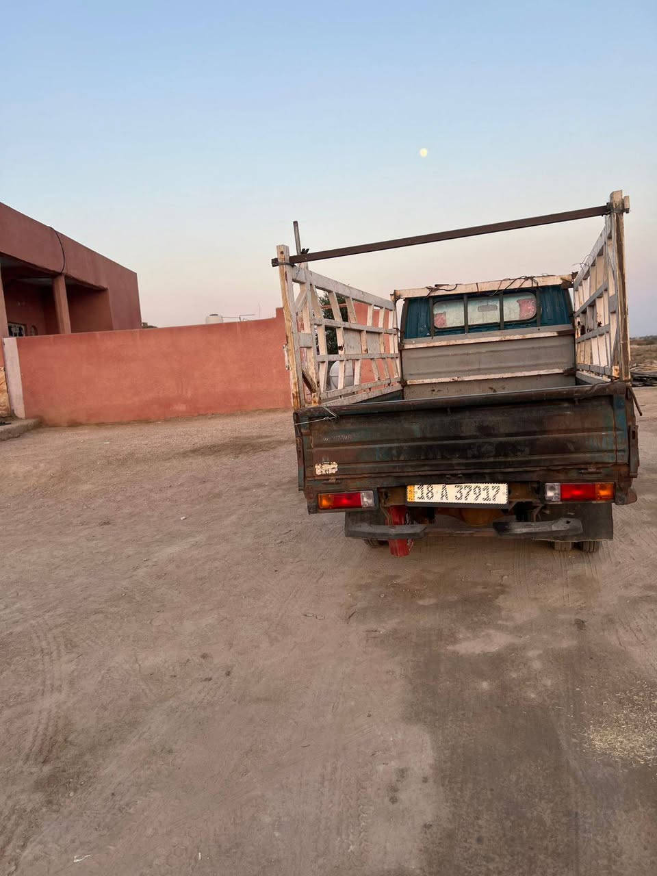 سلام عليكم كيا سامسونج محرك بنكو سنويه لل 2030 بسمي رقم بابل محركها خير من الله سياره بس كشرتها تعبانه شويه.
مكاني سماوه سعرها 35 وبيه مجال 
للتواصل ***********
ملاحظه عادي مراوس بكيا فقط وانيطي فرق
