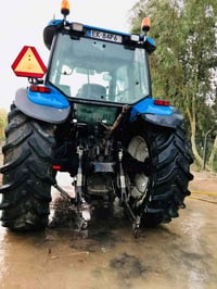 نيوهولند ١٤٠ • فول مكفول • رقم شمالي